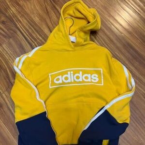 adidas hoodie size 10/12